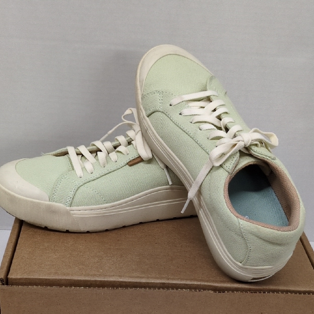 Dr. Scholl's Light Green Canvas Sneakers Womens Size 10